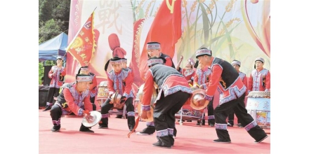 多彩民俗迎國(guó)慶